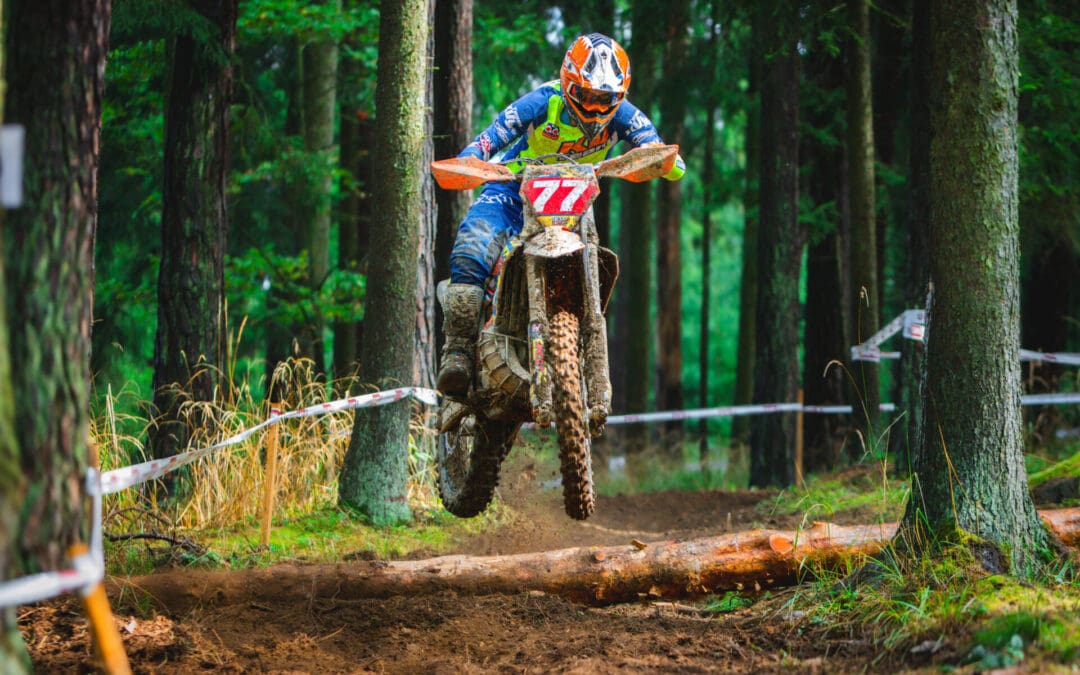 VŠEM JEZDCŮM CAMS ENDURO! NOVÁ DESTINACE – BĚLÁ POD BEZDĚZEM